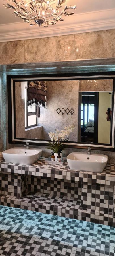 וולקום Villa Grande Luxury Accommodation מראה חיצוני תמונה